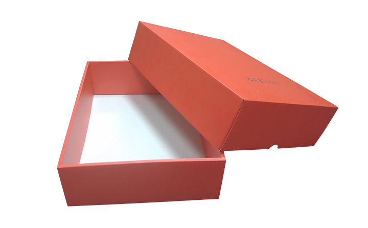 <i style='color:red'>彩盒包装</i>